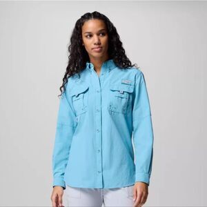 Columbia Women's Blue Button Down Shirt Performance Fishing Gear